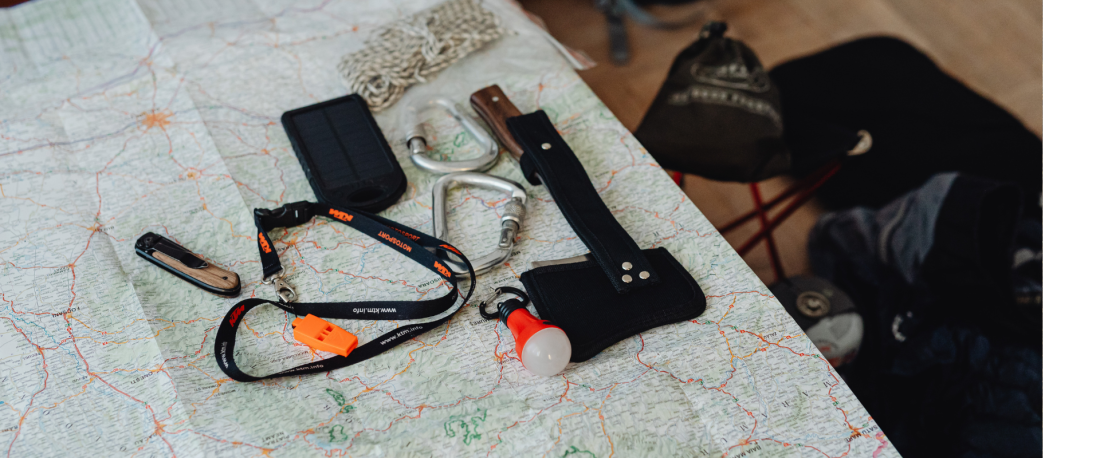 Як підготуватися до подорожі: список must-have речей і додатків