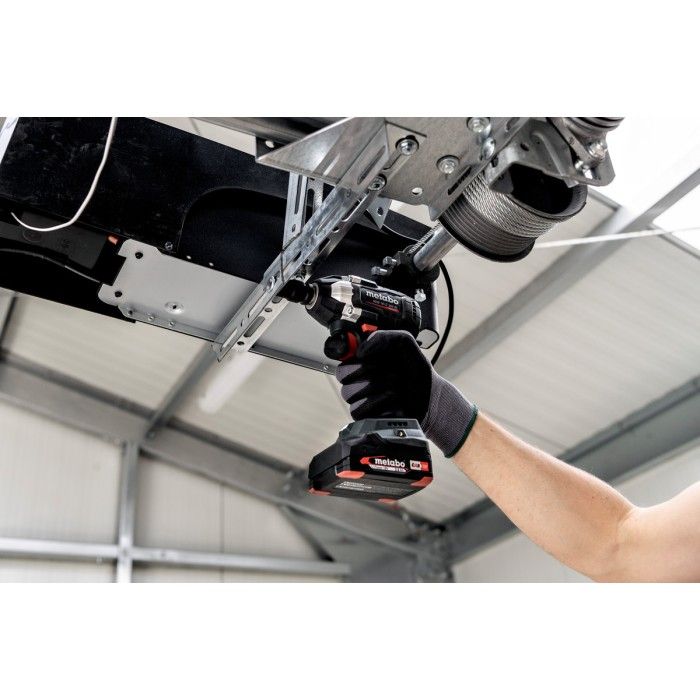 Акумуляторний ударний гайковерт SSW 18 LT 300 BL