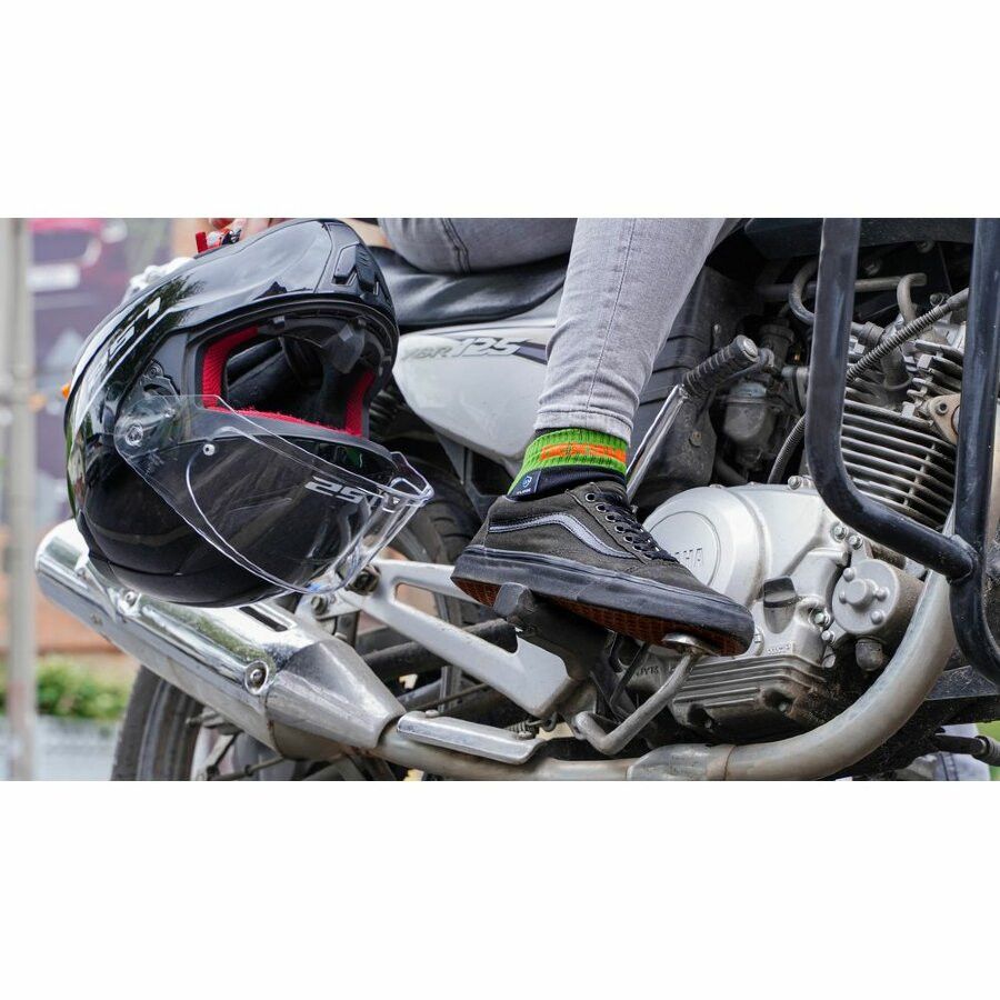 Шкарпетки водонепроникні  Dexshell Running, p-p XL, з помаранчевими смугами