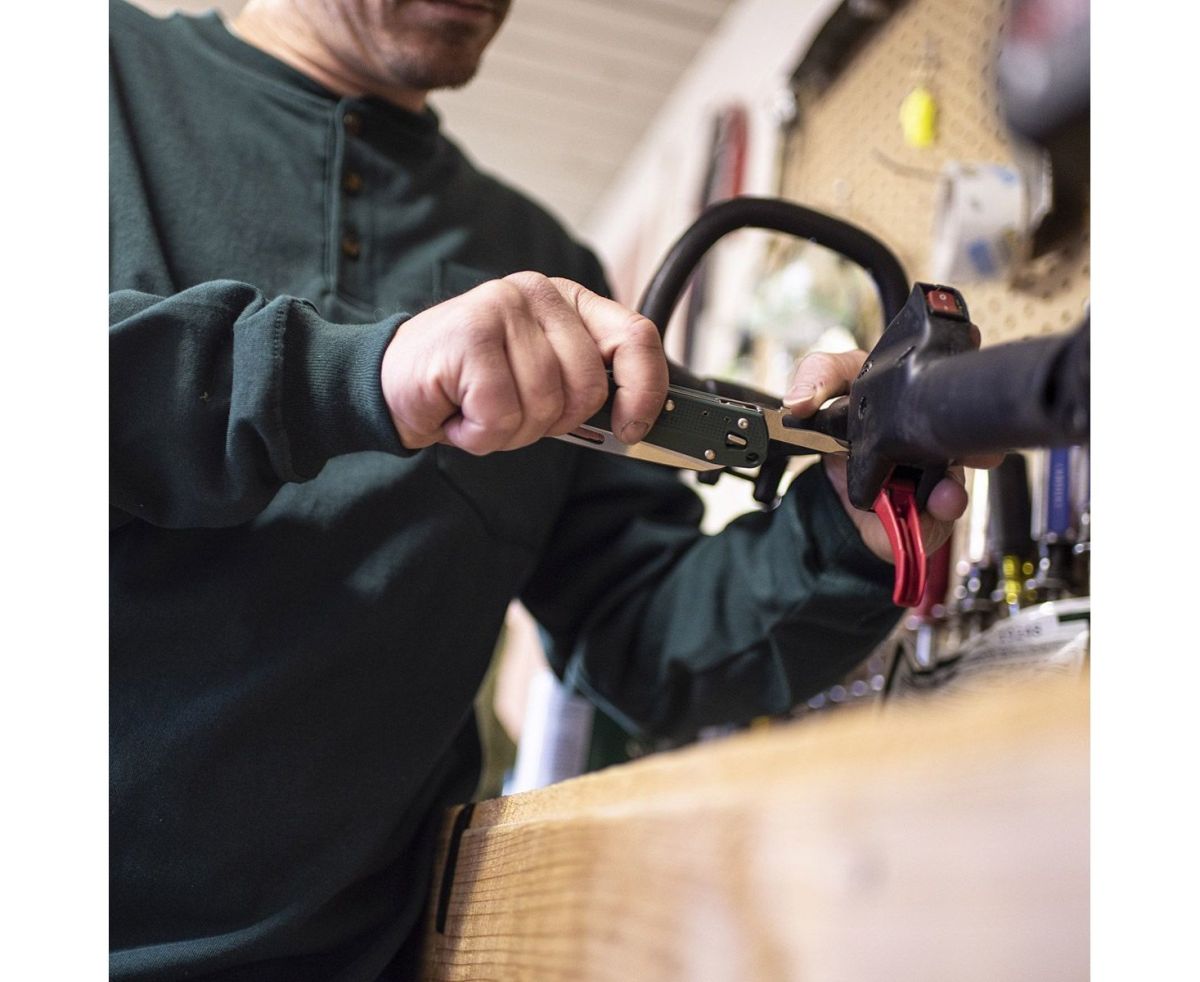 Ніж-мультитул Leatherman Free K2 Evergreen