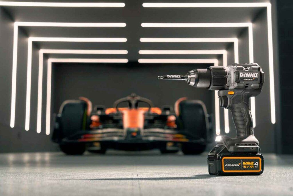 Дриль-шурупокрут ударний McLaren F1 TEAM LIMITED EDITION DeWALT DCD85MM2T