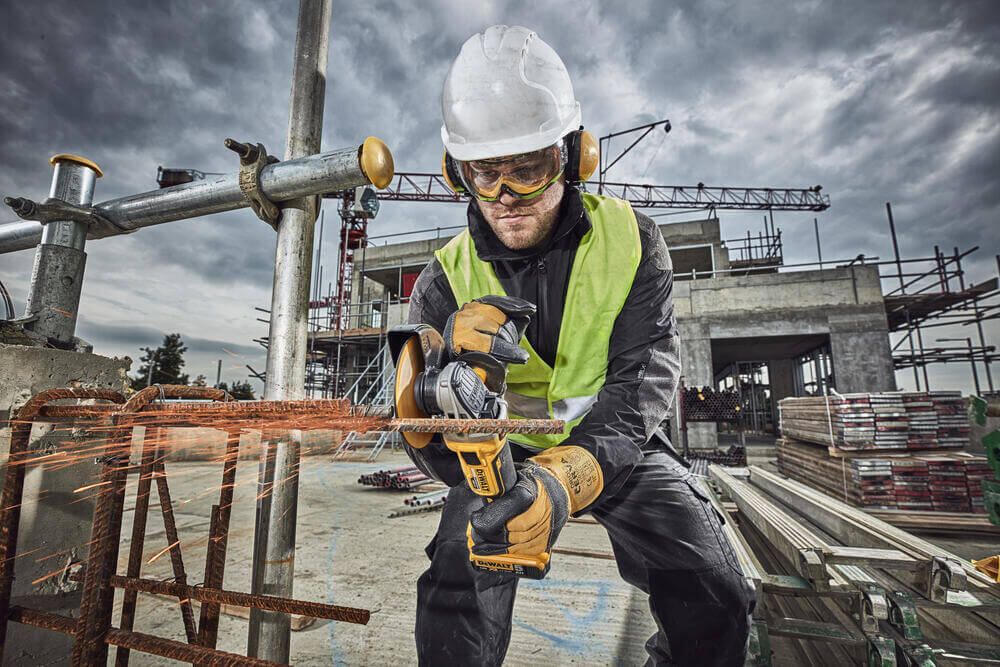 Шліфмашина кутова - болгарка акумуляторна безщіткова DeWALT DCG405P3