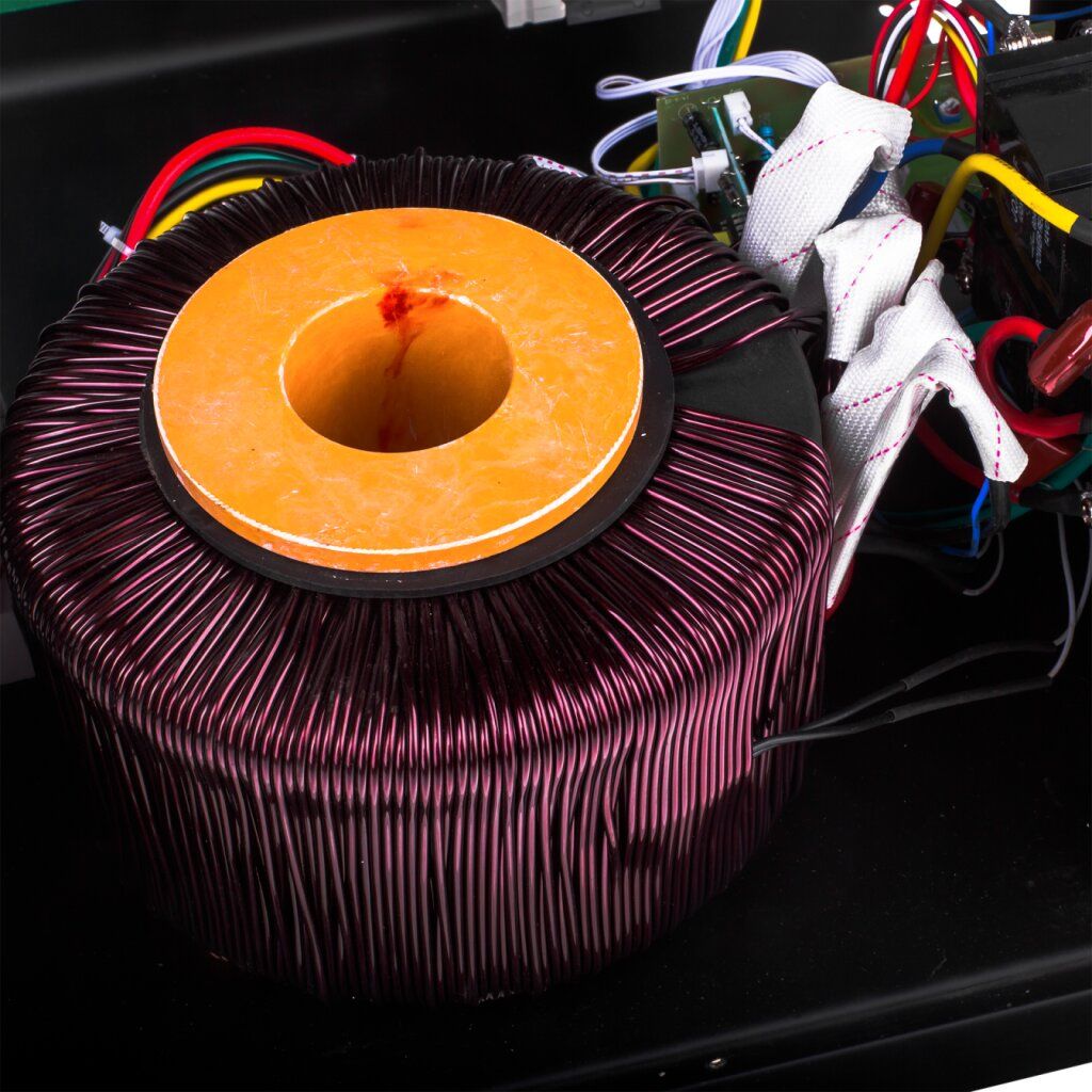 Стабілізатор напруги LPT-W-10000RD BLACK (7000W)