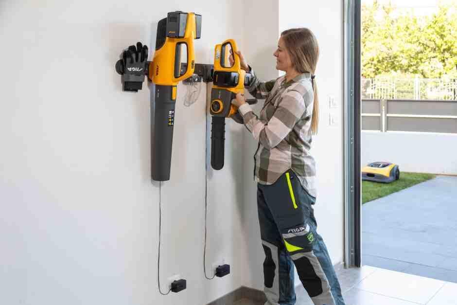 Пила ланцюгова акумуляторна безщіткова STIGA CS300eKit