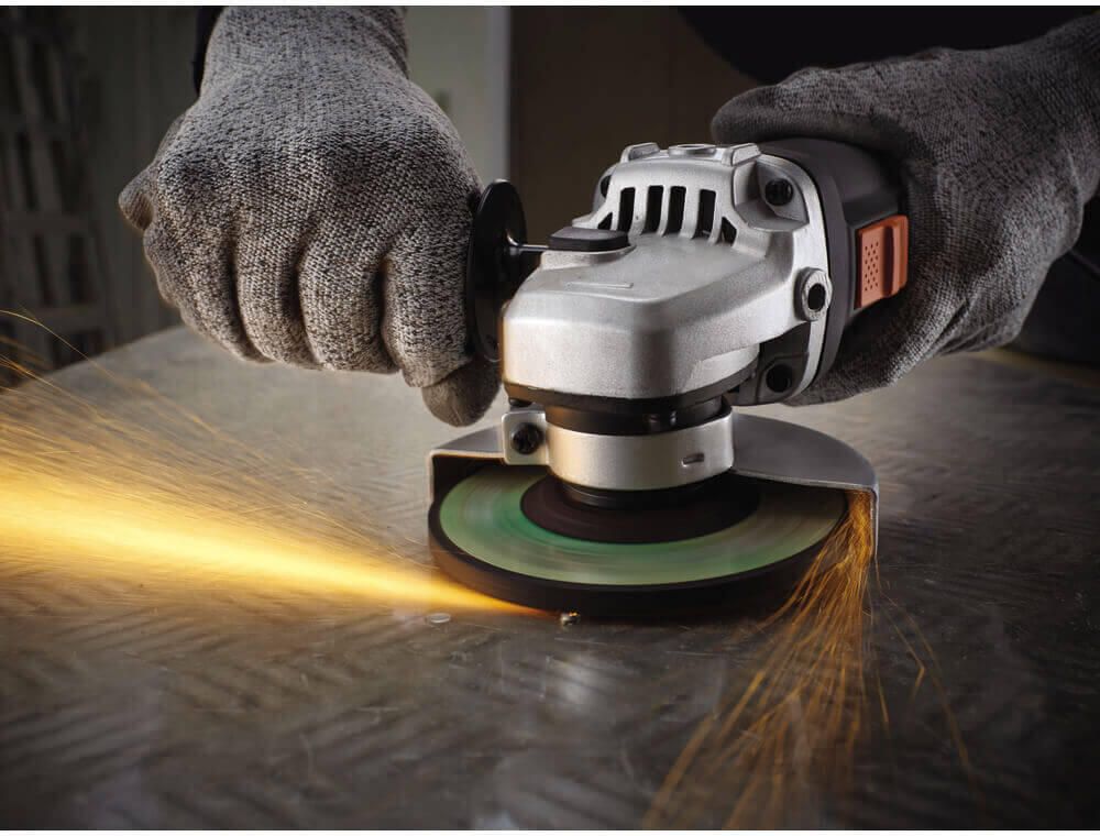 Шліфмашина кутова - болгарка мережева BLACK+DECKER KG912