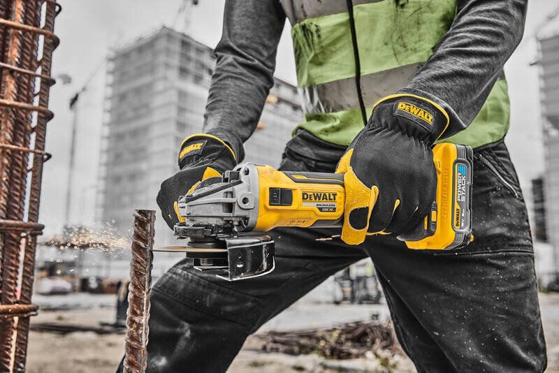Шліфмашина кутова - болгарка акумуляторна безщіткова DeWALT DCG405H2T