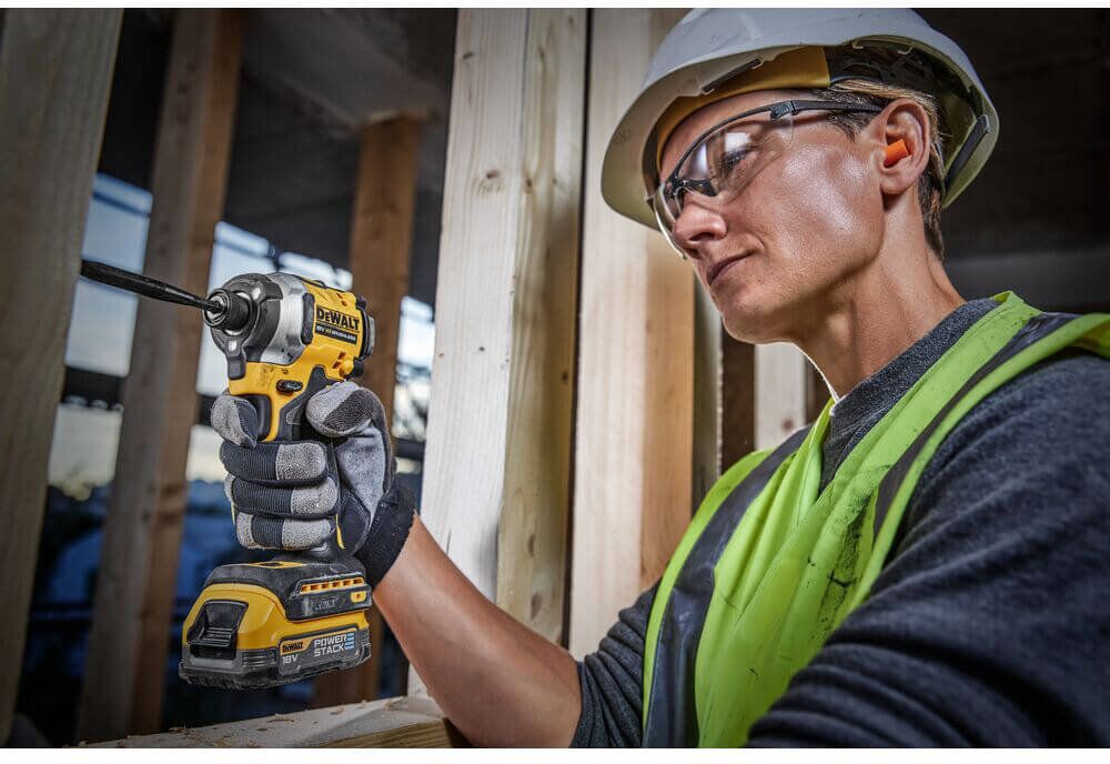 Шуруповерт ударний акумуляторний безщітковий DeWALT DCF850E2T
