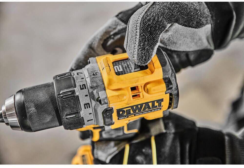 Дриль-шуруповерт акумуляторна безщіткова DeWALT