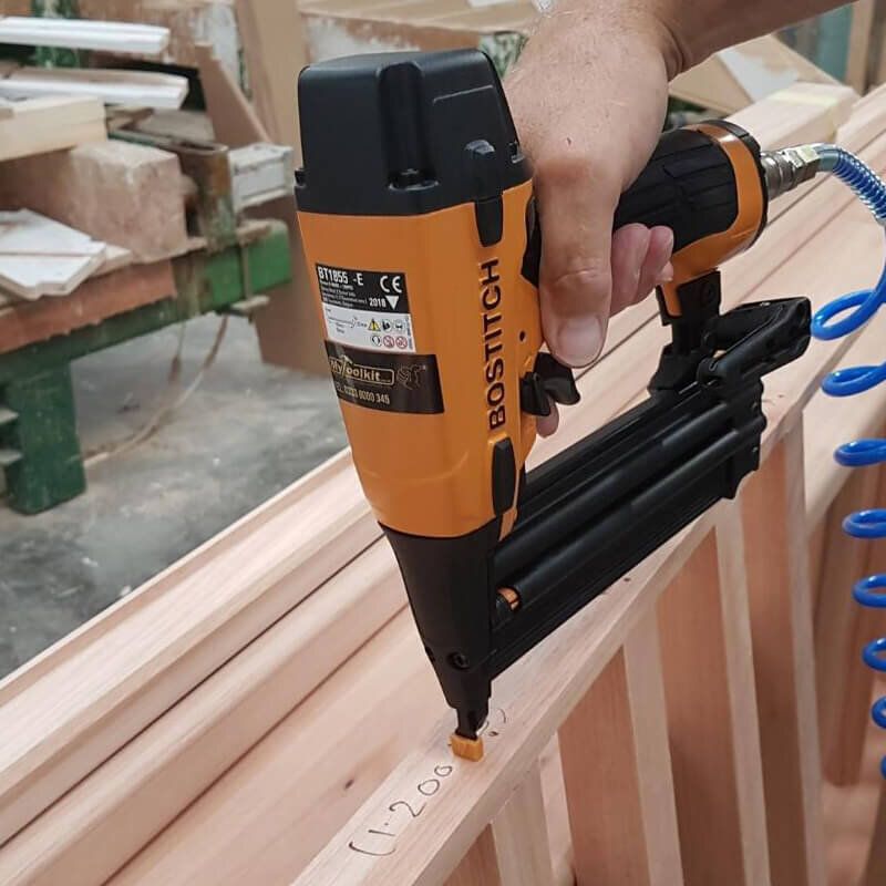 Пістолет штифтозабивний пневматичний BOSTITCH BT