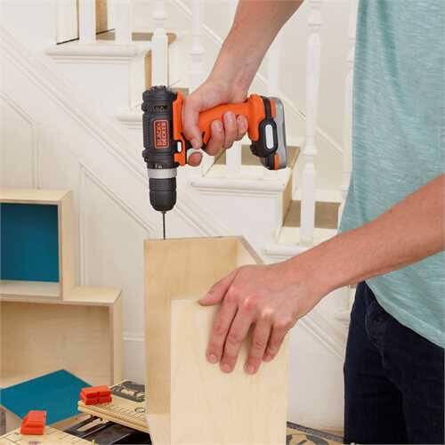 Дриль-шурупокрут акумуляторний BLACK+DECKER BDCD