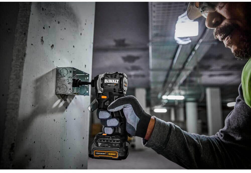 Шурупокрут ударний McLaren F1 TEAM LIMITED EDITION DeWALT DCF85ME2GT