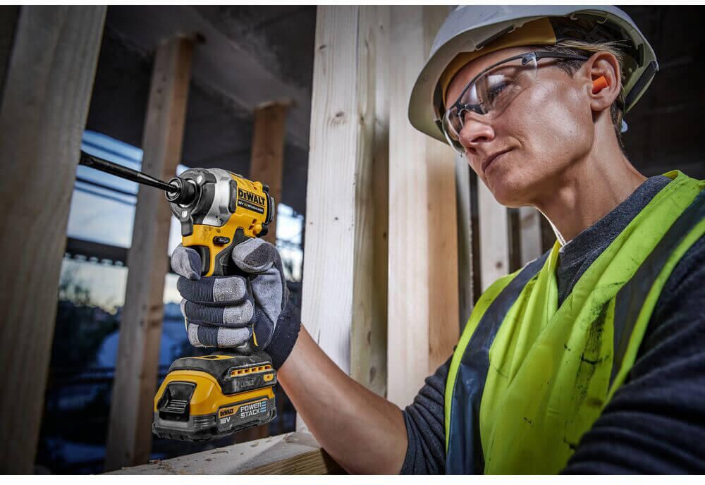 Шуруповерт ударний акумуляторний безщітковий DeWALT DCF850E2T