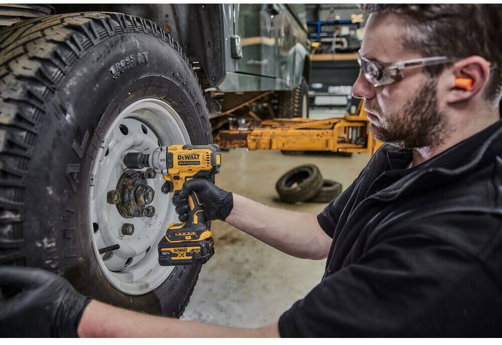 Гайковерт ударний акумуляторний безщітковий DeWA