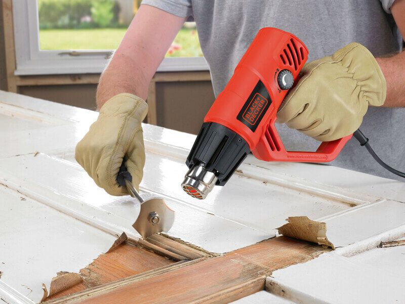 Пістолет гарячого повітря - фен мережевий BLACK+DECKER KX2001