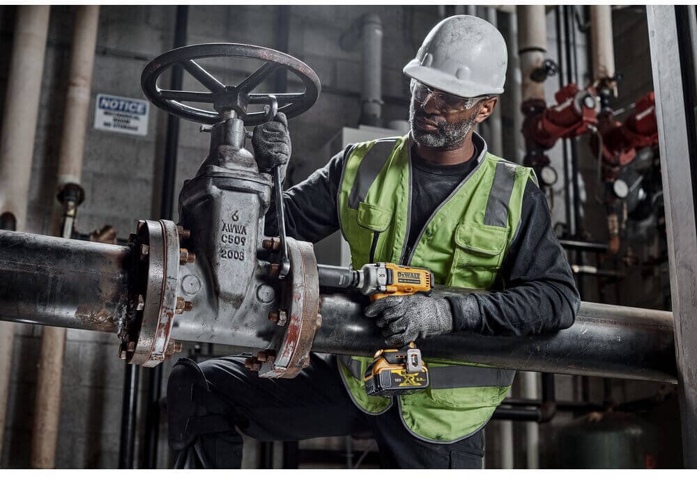 Гайковерт ударний акумуляторний безщітковий DeWA