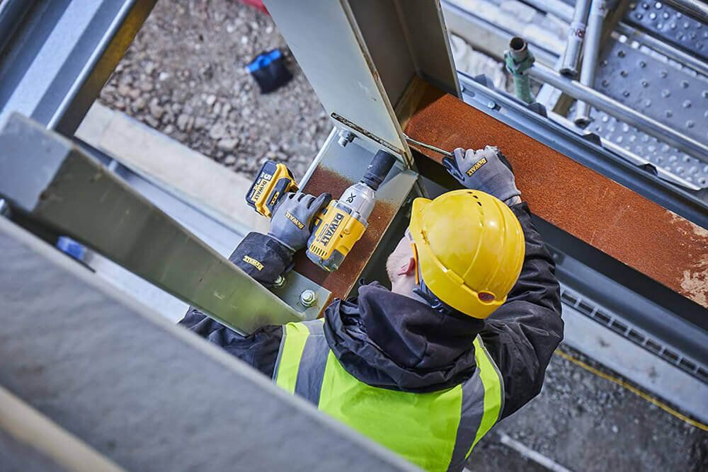 Гайковерт ударний акумуляторный безщітковий DeWA