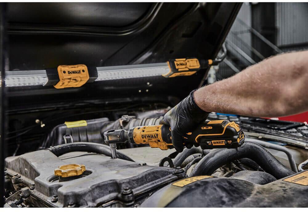 Гайкокрут кутовий - ключ-храповик акумуляторний