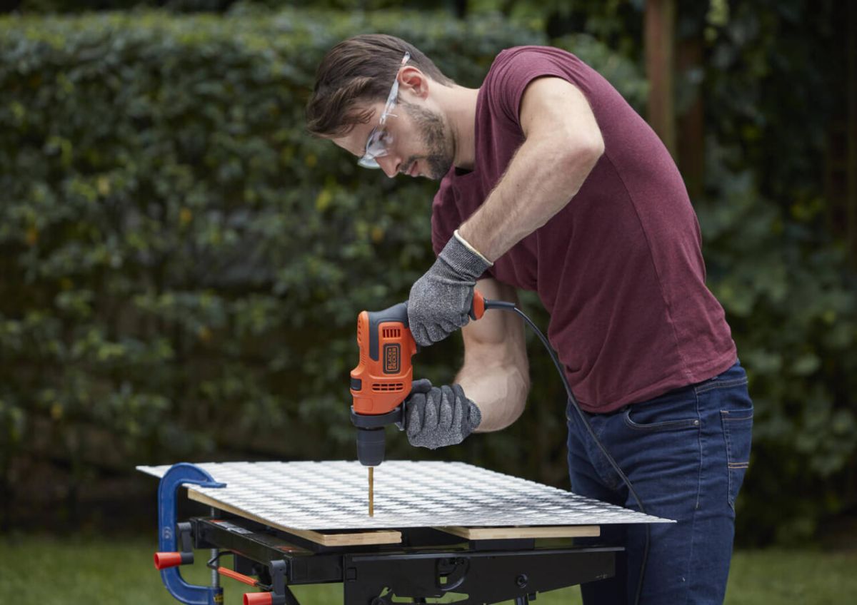 Дриль мережевий ударний BLACK+DECKER BEH200