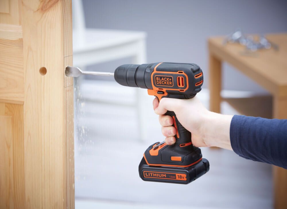 Дриль-шурупокрут акумуляторний BLACK+DECKER BDCD