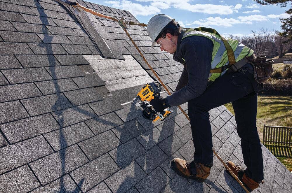 Пістолет цвяхозабивний акумуляторний безщітковий DeWALT DCN45RND2