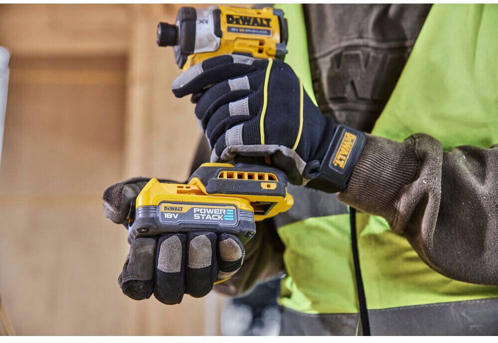 Шурупокрут ударний акумуляторний безщітковий DeWALT DCF860E2T