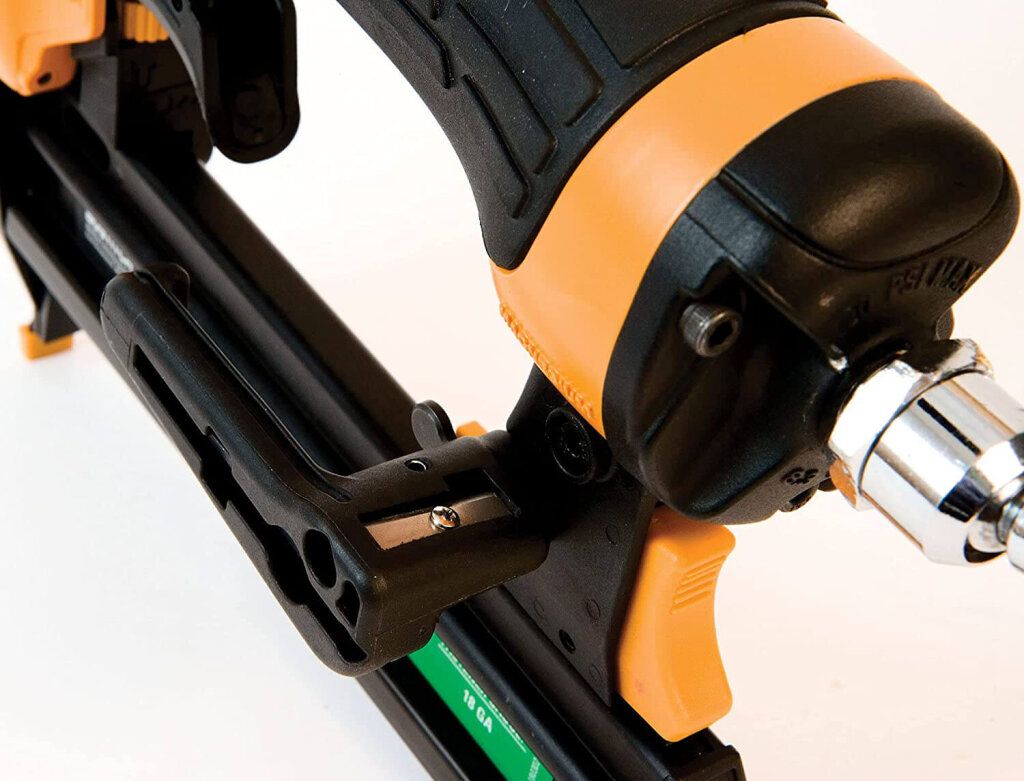 Пістолет скобозабивний пневматичний BOSTITCH SX1838-E