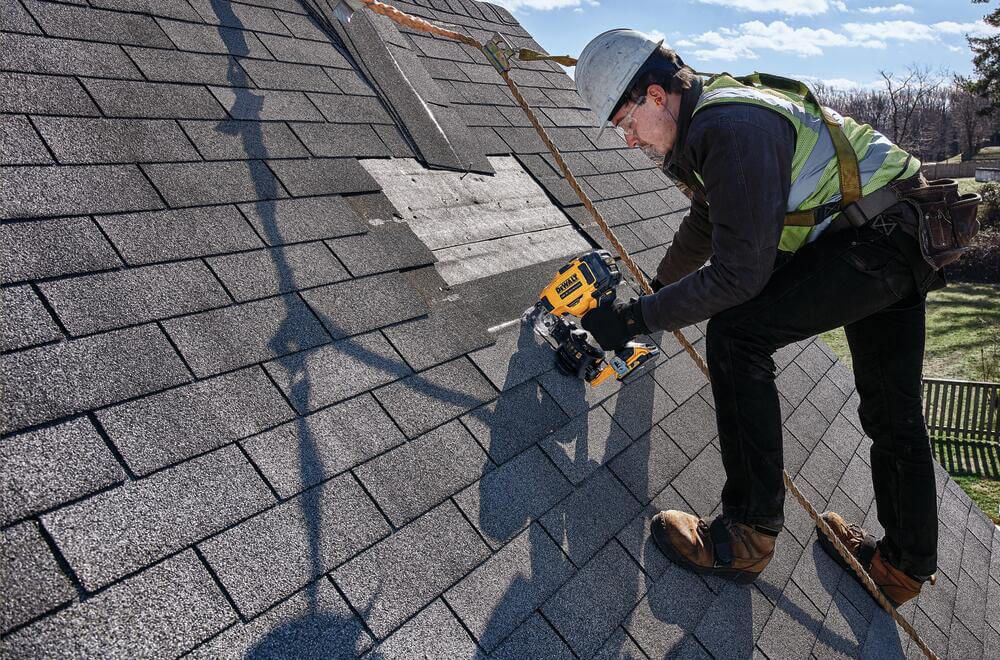 Пістолет цвяхозабивний акумуляторний безщітковий DeWALT DCN45RND2