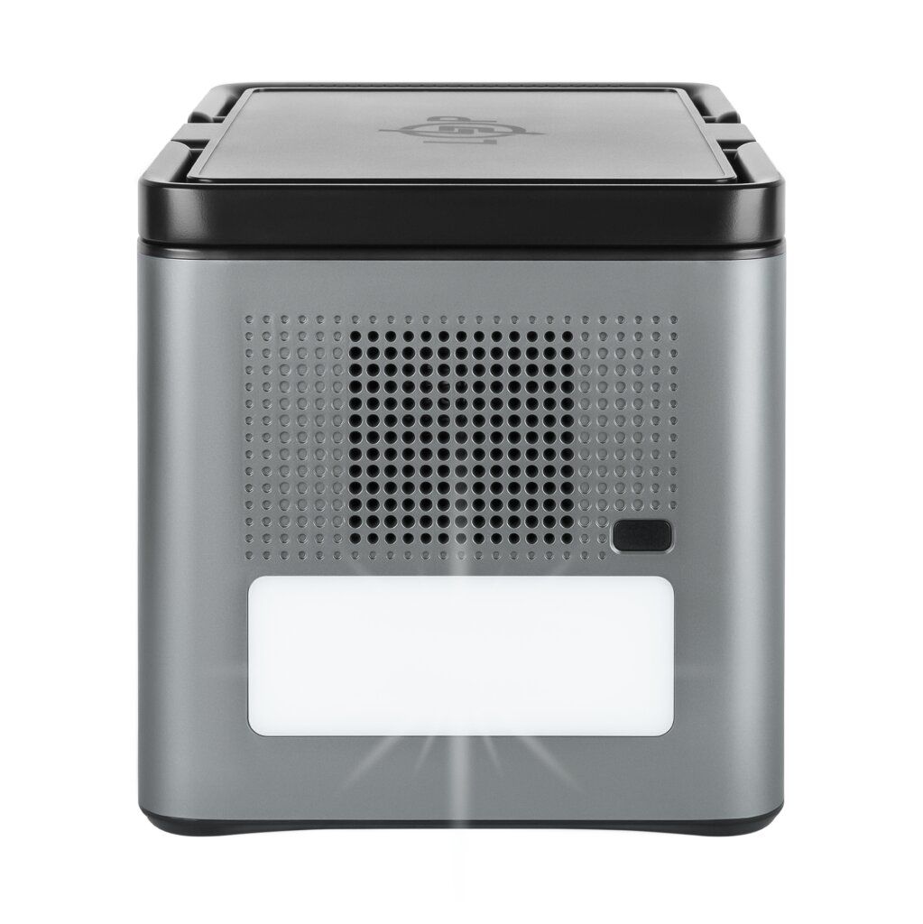 Багатофункціональна портативна зарядна станція LP CHARGER MPPT 700 Pro (700W, 614Wh)