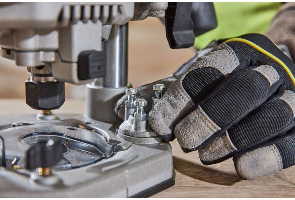 Фрезер акумуляторний безщітковий DeWALT DCW620NT