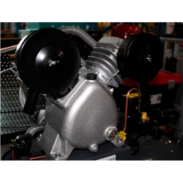 Поршневий повітряний компресор GTM KC2090A-120L (5.5 кВт, 670 л/хв, 120 л) (27158)