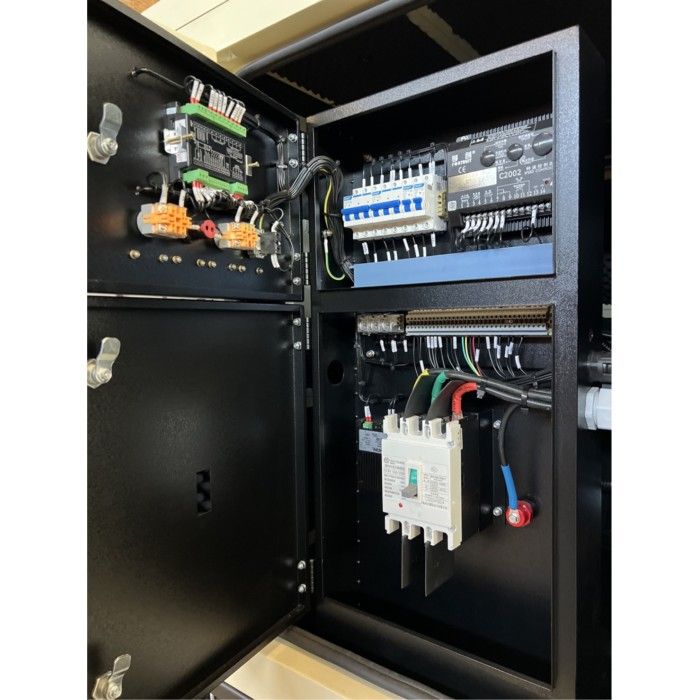 Дизельна станція BLUETOOLS DG40YCE (35 кВт, ~3ф, 400 В, є вихід під ATS) (220-7031)